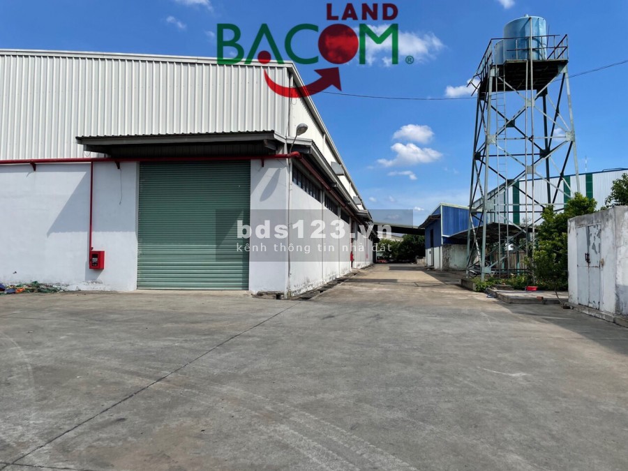 Bán nhà xưởng dt 2,4 hecta, góc 2 mặt tiền đường lớn KCN Nhơn Trạch 3, Xã Long Thọ