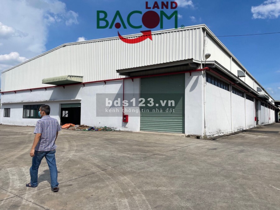 Bán nhà xưởng dt 2,4 hecta, góc 2 mặt tiền đường lớn KCN Nhơn Trạch 3, Xã Long Thọ
