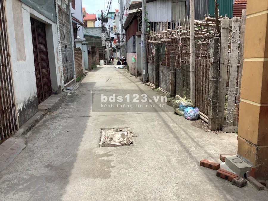 Cần bán lô đất Bát Khối 48m2, mt 3.4m, ngõ thông, ô tô đậu cửa, gần cầu Vĩnh Tuy