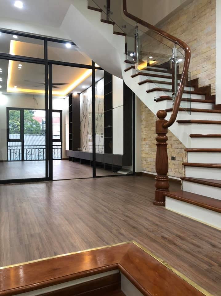 Trung Tâm Thanh Xuân, Lô góc 2 mặt ngõ, sát hồ điều hòa, phố thông Nguyễn Trãi.