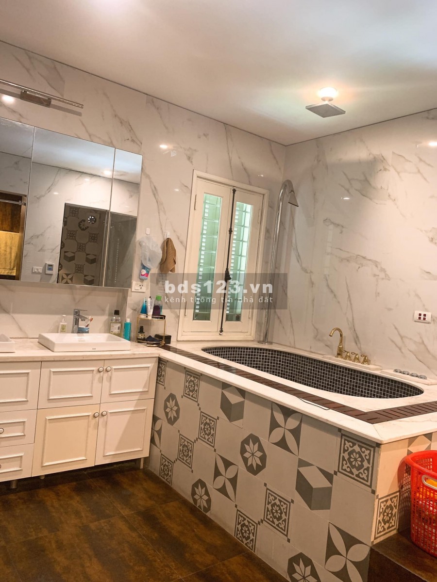 Bán biệt thự khu đô thị Mỹ Đình Sông Đà Sudico, 194m2, 5 tầng, 9m mặt tiền, 33.5 Tỷ