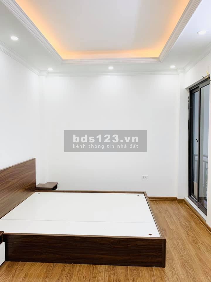 Bán nhà Trần Khát Chân DT rộng đầy đủ nội thất