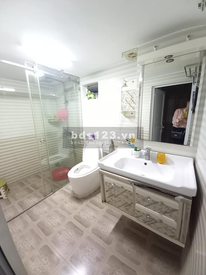 Bán nhà phố Đại La, dt 47m2, 6 tầng lung linh, chủ tự xây, tặng nội thất, nhỉnh 4 tỷ