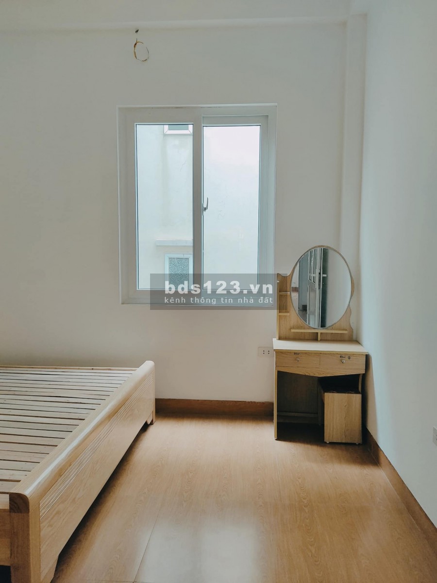 Nhà đẹp An Dương Vương, ô tô đỗ cửa, tặng full nội thất, diện tích 42m2, với giá 4.8 tỷ