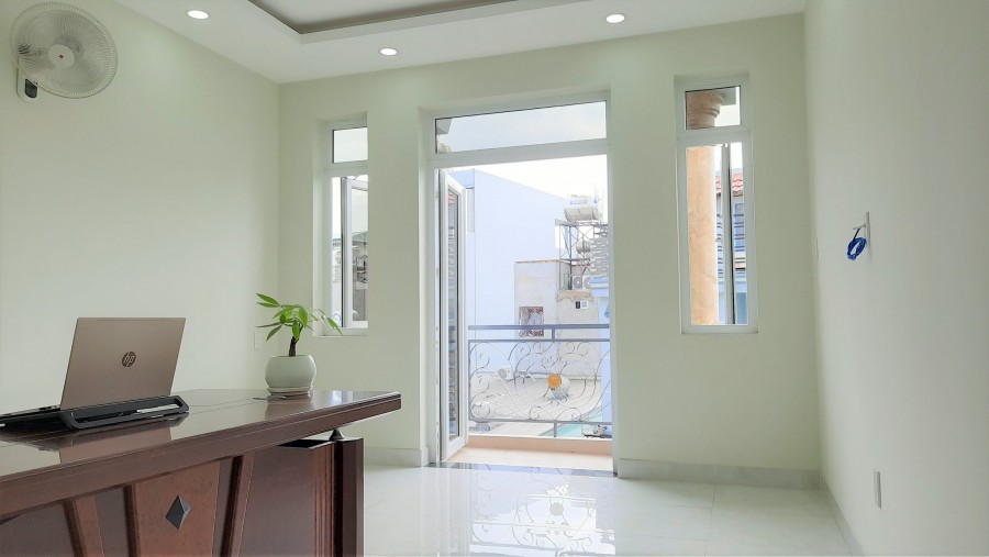 Nhà nguyên căn chính chủ Quận Bình Tân, dt 100m2, 4 tầng đúc, giá 8.2 tỷ, lh 0917173744 Nghĩa