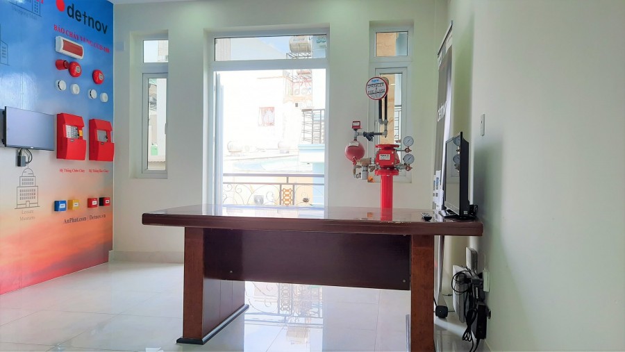 Nhà nguyên căn chính chủ Quận Bình Tân, dt 100m2, 4 tầng đúc, giá 8.2 tỷ, lh 0917173744 Nghĩa