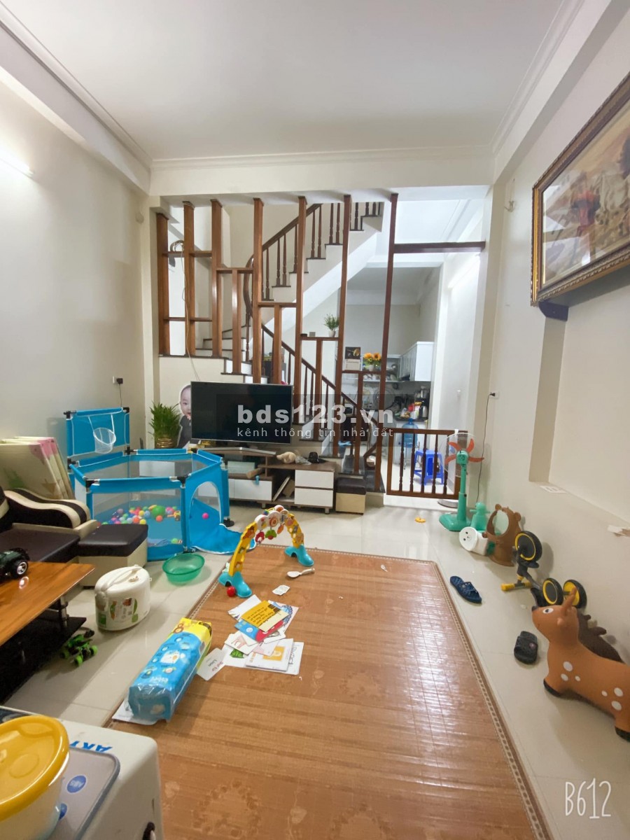 Bán nhà Phú Đô, nhà đẹp ở ngay, ngõ nông, tặng nội thất xịn, 44m2 giá 4,25 tỷ.