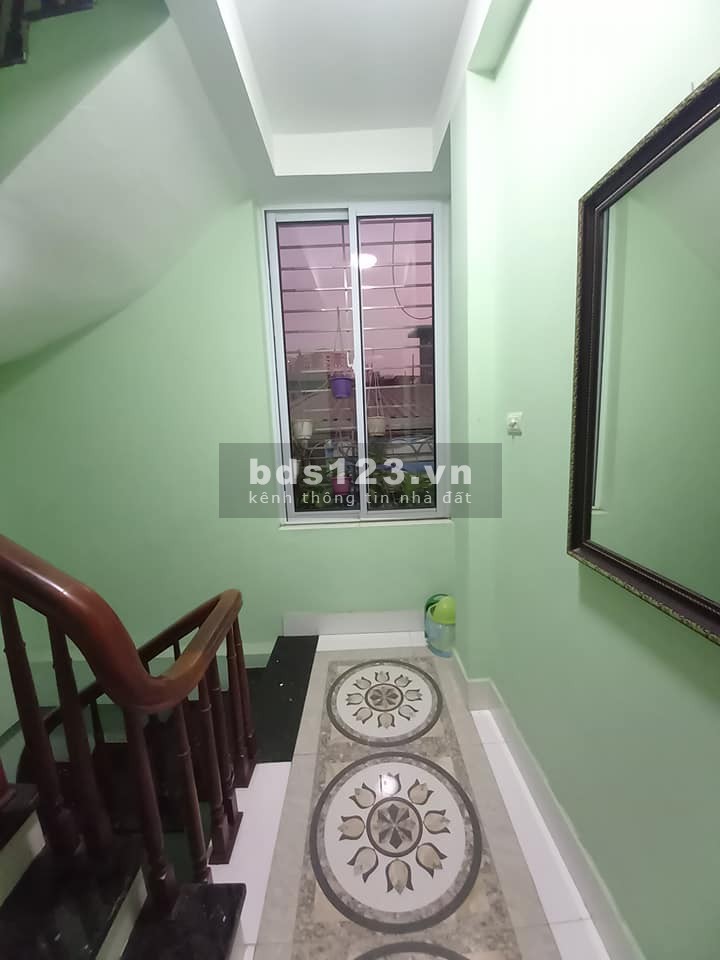 Bán nhà phố Đại La, dt 47m2, 6 tầng lung linh, chủ tự xây, tặng nội thất, nhỉnh 4 tỷ