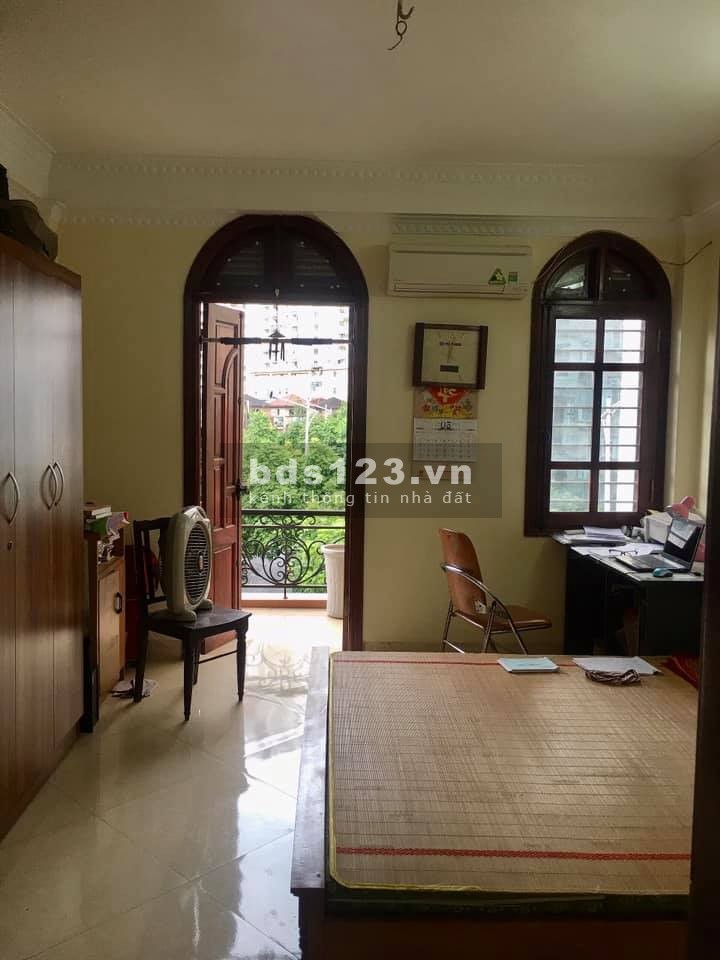 Bán nhà phố Bà Triệu, dt 40m2, 5 tầng, ngõ thông thoáng, nhà đẹp ở ngay, chỉ 7.8 tỷ, lh 0942.861188