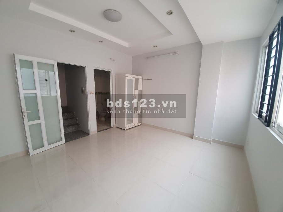 Nhà ở ngay khu ngã tư Bảy Hiền Phường 4 Tân Bình 3 tầng 4.5 tỷ