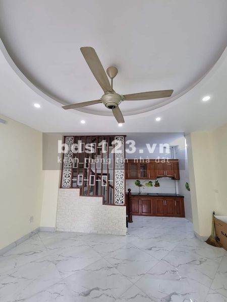 Bán nhà Thuỵ Phương gần phố ngõ ô tô tải, kinh doanh tốt, 4 tầng, mt 5.6m