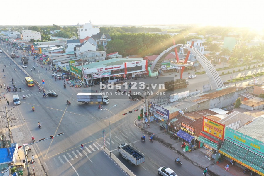 Chuyển về Hà Nội, gia đình bán lại miếng đất vườn dt 8000m2 cạnh kcn Việt-Hàn, giá 170 triệu