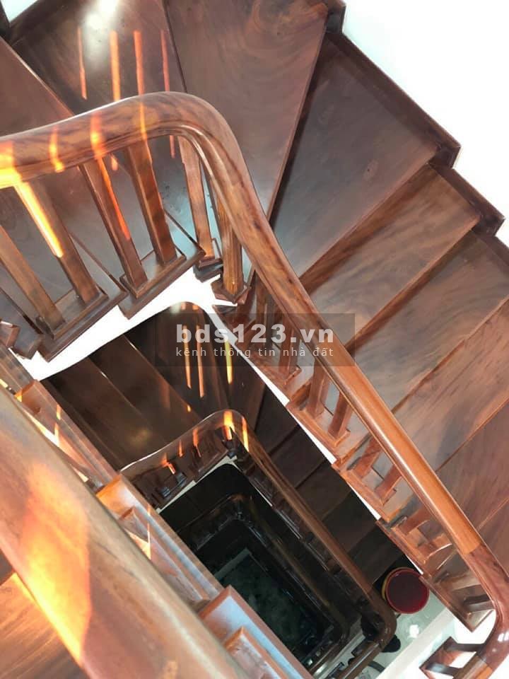 Bán nhà phố Hồng Tiến, Hoàng Như Tiếp nội thất sang trọng, dt 50m2, giá 5.85 tỷ