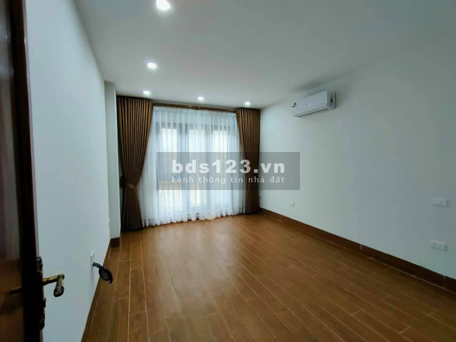 Ngọc Lâm nhà Vip gara thang máy gần công viên. 6 tầng dt 55m2, giá 8.5 tỷ