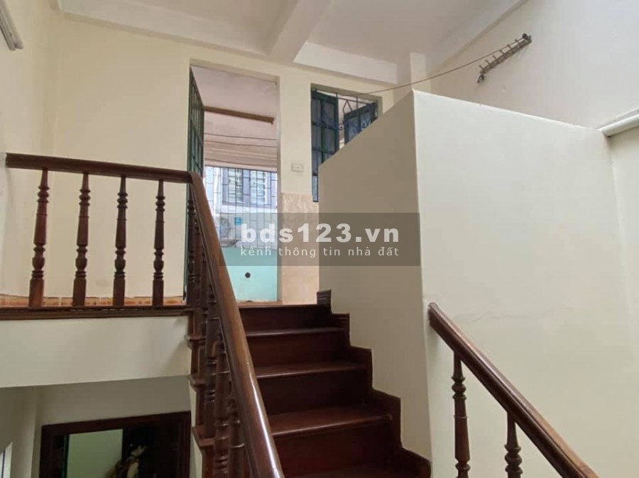 Bán nhà Bùi Xương Trạch 4 tầng 35m2 giá 3 tỷ 4, lô góc, ngõ thông