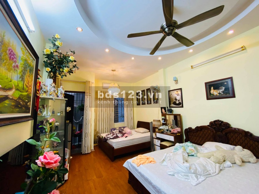 Bán nhà đẹp 6 tầng phố Thịnh Hào 2, pHàng Bột, Quận Đống Đa. Diện tích 47m*6T mt 4m3 Giá 5Ty