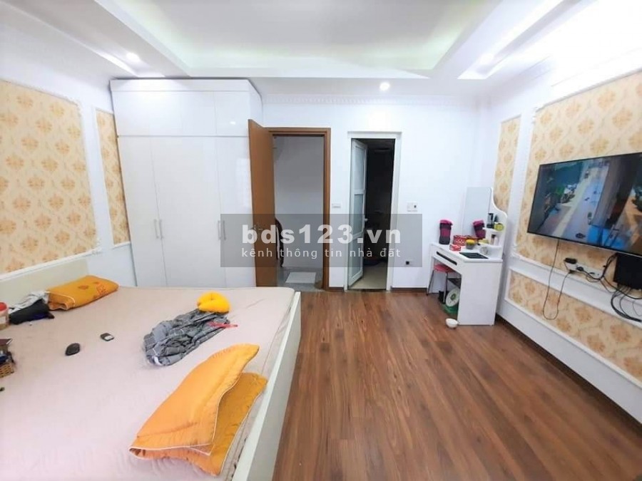 KĐT Tây Linh Đàm đường ô tô 7 chỗ vào nhà dt 42m2, 5 tầng mt 4.4m