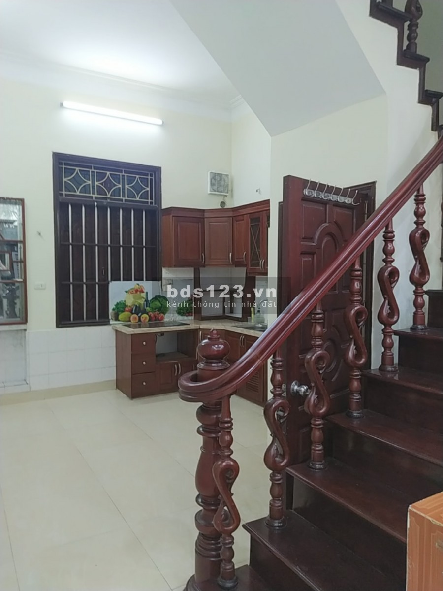 Bán nhà phân lô Trần Quốc Hoàn, ô tô vào tận cửa gần phố 45m, 5 tầng, mt 4m, giá 8.4 tỷ