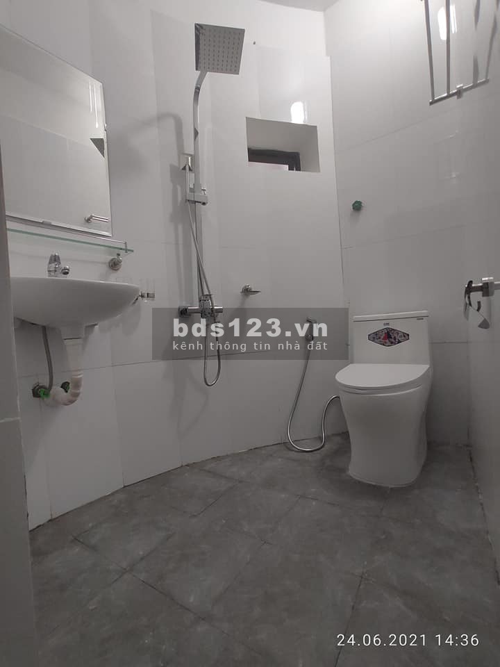 Nhà Trung tâm TP, 3 tầng*46m2 giá chỉ 3,3 tỷ NGõ cực to, oto đỗ cửa