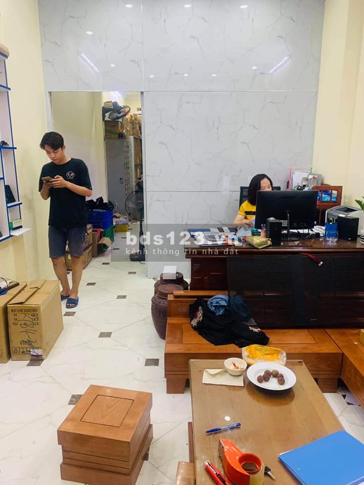 Bán gấp nhà phố Tân Mai Hoàng mai ô tô đỗ cửa làm văn phòng kinh doanh đỉnh