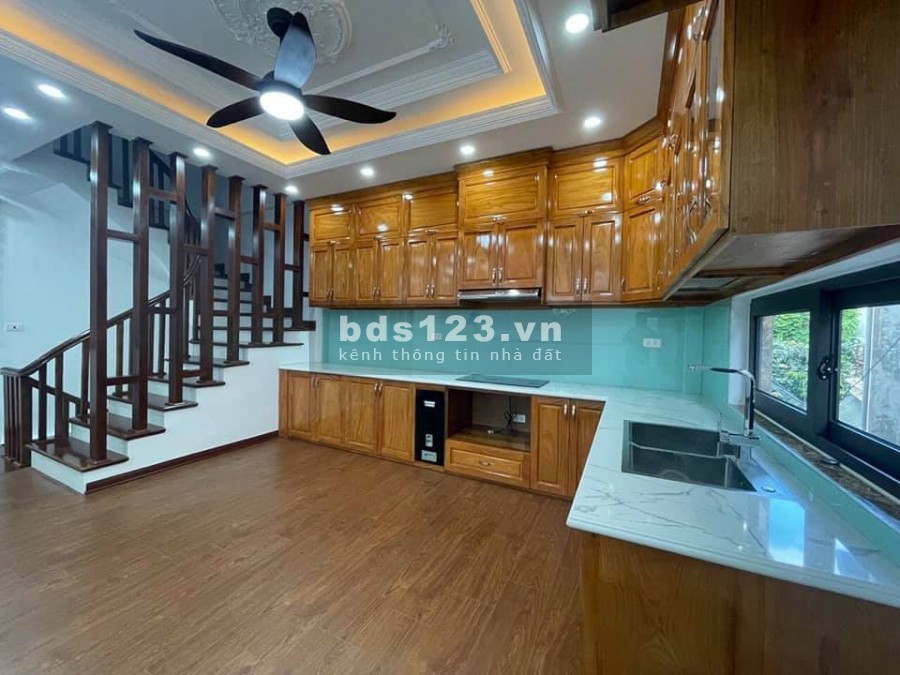 Bán nhà phố Hồng Tiến, Hoàng Như Tiếp nội thất sang trọng, dt 50m2, giá 5.85 tỷ