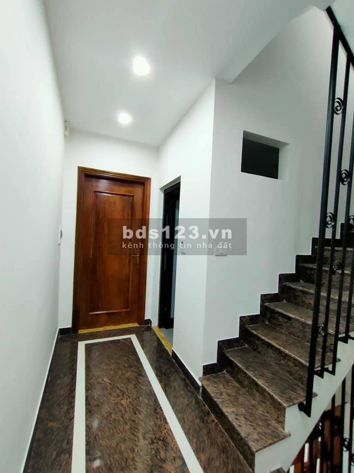 Ngọc Lâm nhà Vip gara thang máy gần công viên. 6 tầng dt 55m2, giá 8.5 tỷ