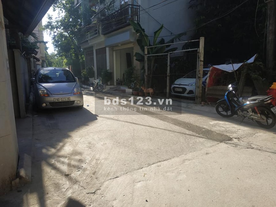 Bán Đất Tặng Nhà C4 Ngọc Thụy 61m Mặt Tiền 4m giá 3,3 tỷ
