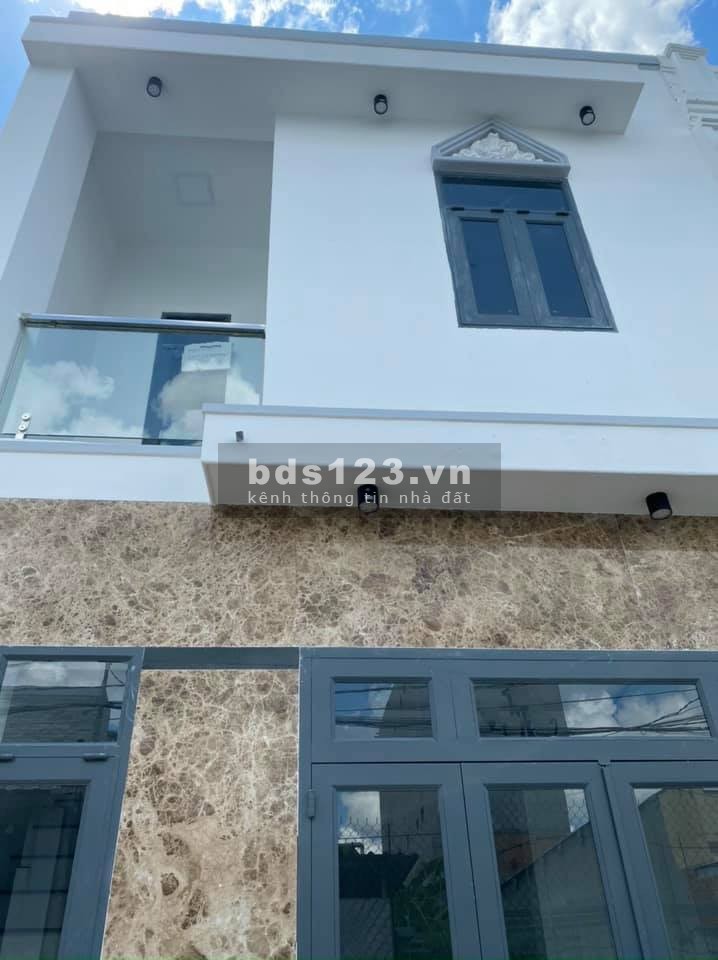 Bán nhà lầu hẻm tổ 3 hồ bún xáng thổ cư 40m2 dtxd 70m2 giá 2.35 tỷ ngay trung tâm rất tiện lợi