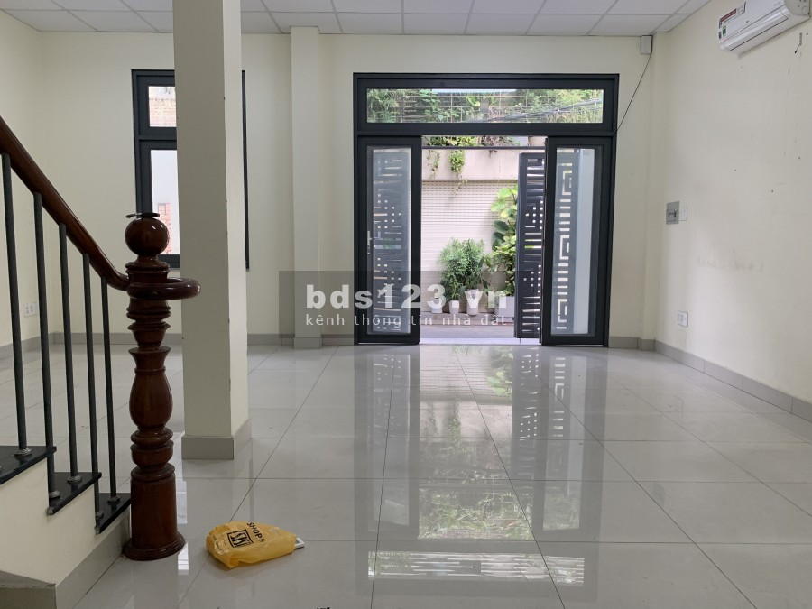 Biệt Thự 8x13m, 1 lầu, HXH, gần Phổ Quang sân bay, 0938.764.277