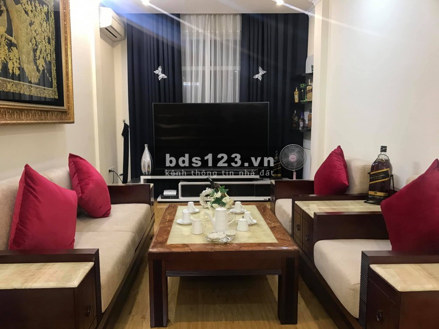 Nhà đẹp ô tô khu vip phố Lý Nam Đế, dt 38m2 5 tầng giá 12.6 tỷ, KD gần phố. Hoàn Kiếm