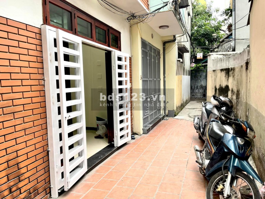 Bán nhà đẹp Đê Trần Khát Chân, Hai Bà Trưng diện tích rộng trong tầm tiền 37m 5 tầng 3,2 tỷ