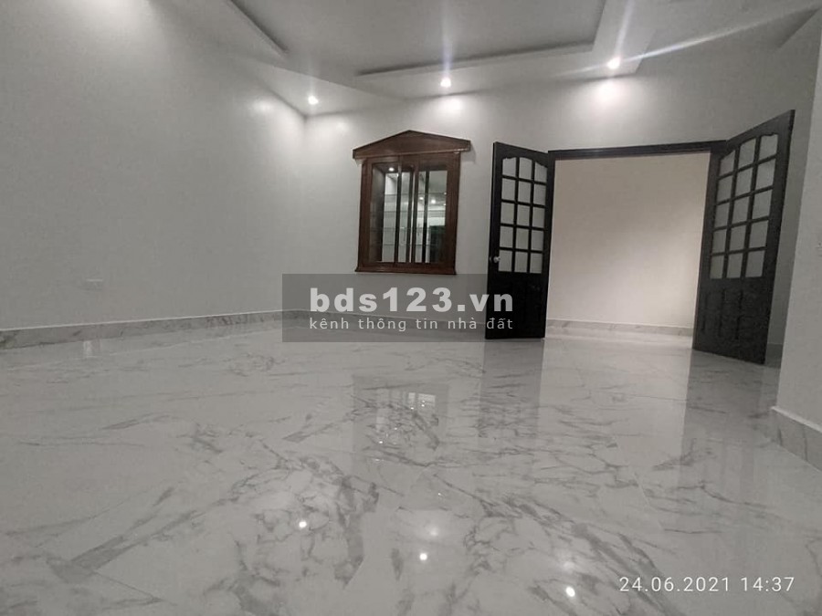 Nhà Trung tâm TP, 3 tầng*46m2 giá chỉ 3,3 tỷ NGõ cực to, oto đỗ cửa