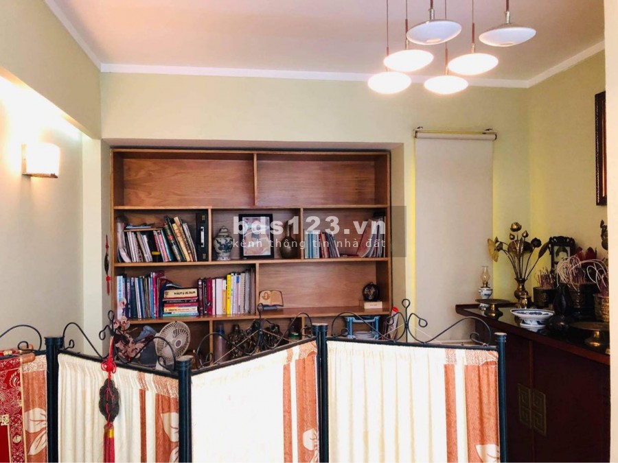 Lô góc 3 mặt thoáng ngõ to 158 Nguyễn Khánh Toàn, DT 51m2- 4 tầng - Giá chỉ 13.5 tỷ