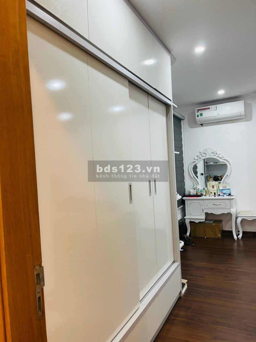 Nhà đẹp giá tốt cần bán căn hộ 79m2 2N 2Wc bao phí tại FLC Star Tower Hà Đông lh: 0369696280