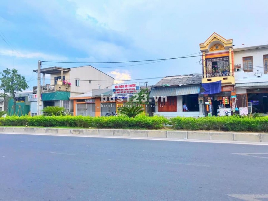 Bán mặt tiền kinh doanh Lý Thái Tổ, tuyến đường huyết mạch của tp Huế, lh 0702788074