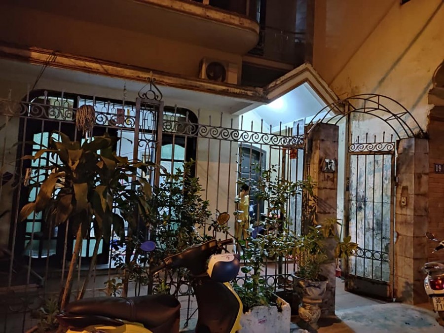 Bán nhà phố Yên Lạc 85Mx5Tầng, giá chưa đến 12 tỷ,phân lô,ô tô
