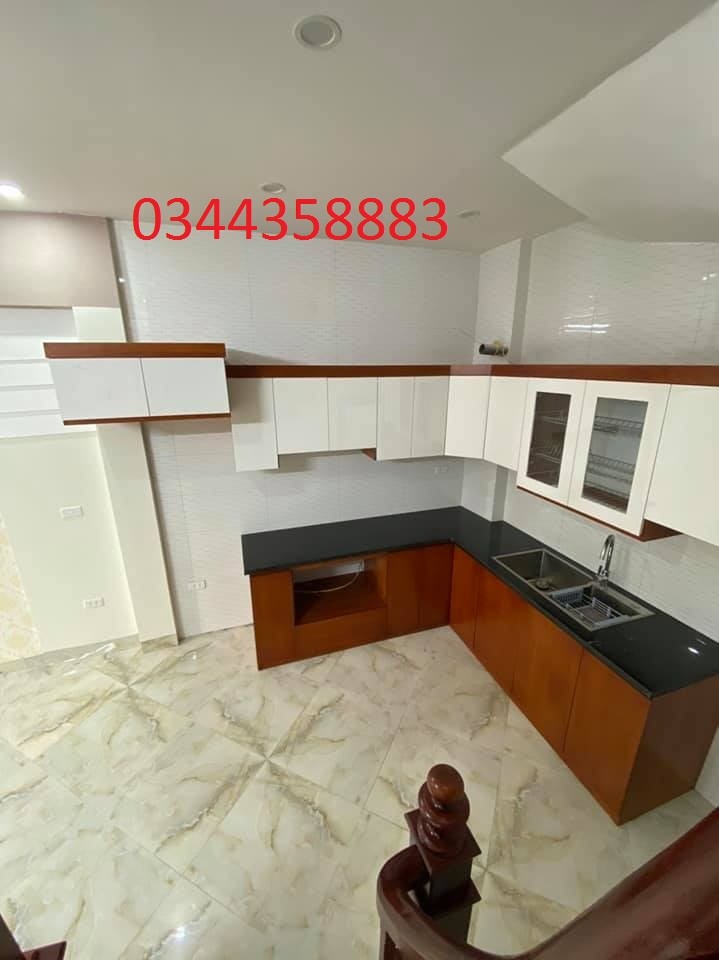Bán Nhà Hót diện tích 30m2, 5 tầng đúc Hồ Tùng Mậu Vị Trí Đẹp Giá 4,2 tỷ