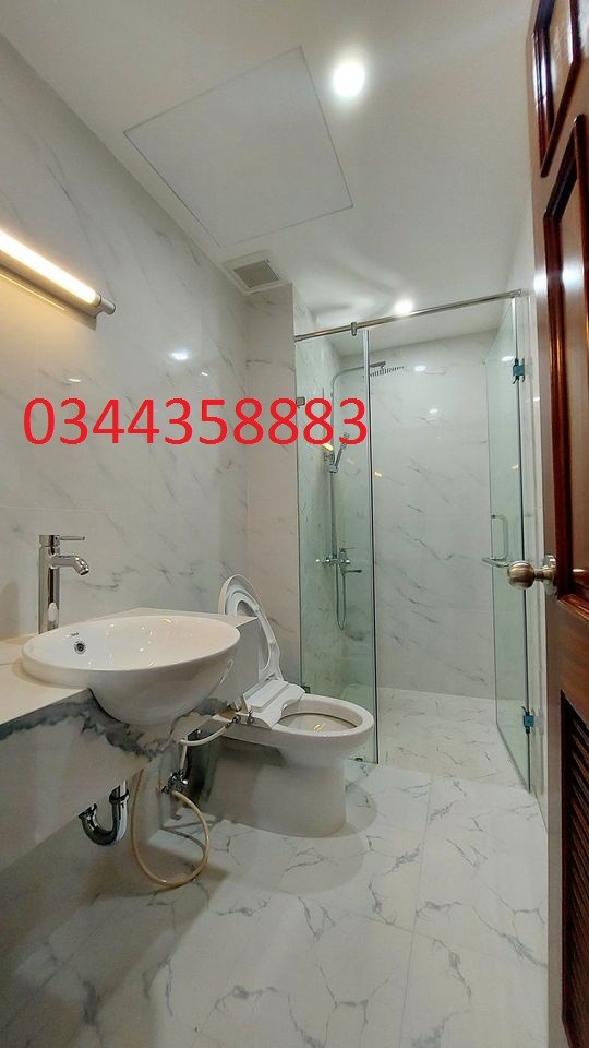 Bán Nhà Hót diện tích 30m2, 5 tầng đúc Hồ Tùng Mậu Vị Trí Đẹp Giá 4,2 tỷ