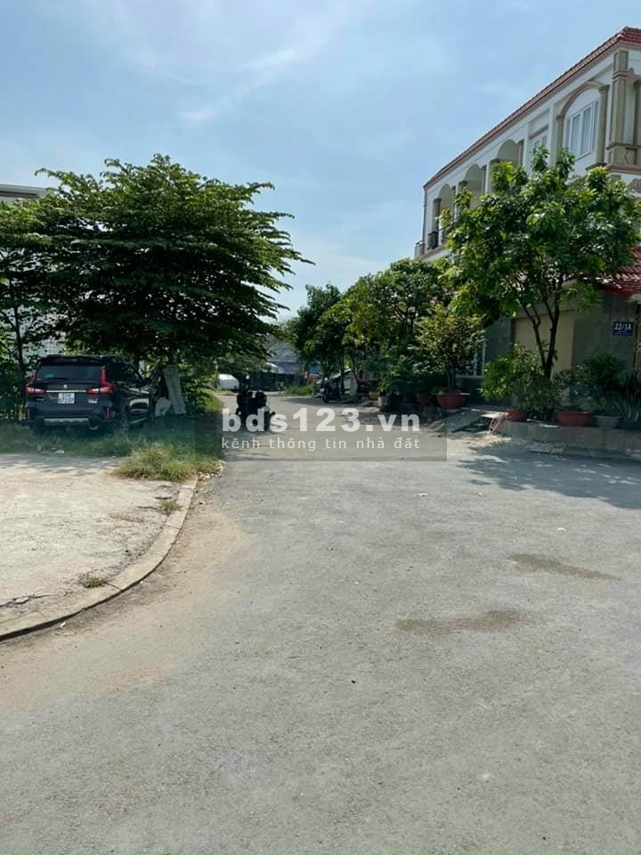 Bán lô đất đường số 26, Hiệp Bình Chánh, liên hệ 0901130437, giá 65 triệu/m2