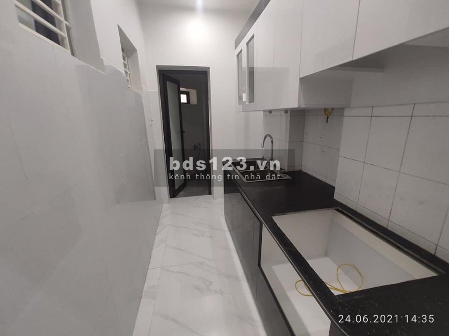 Nhà Trung tâm TP, 3 tầng*46m2 giá chỉ 3,3 tỷ NGõ cực to, oto đỗ cửa