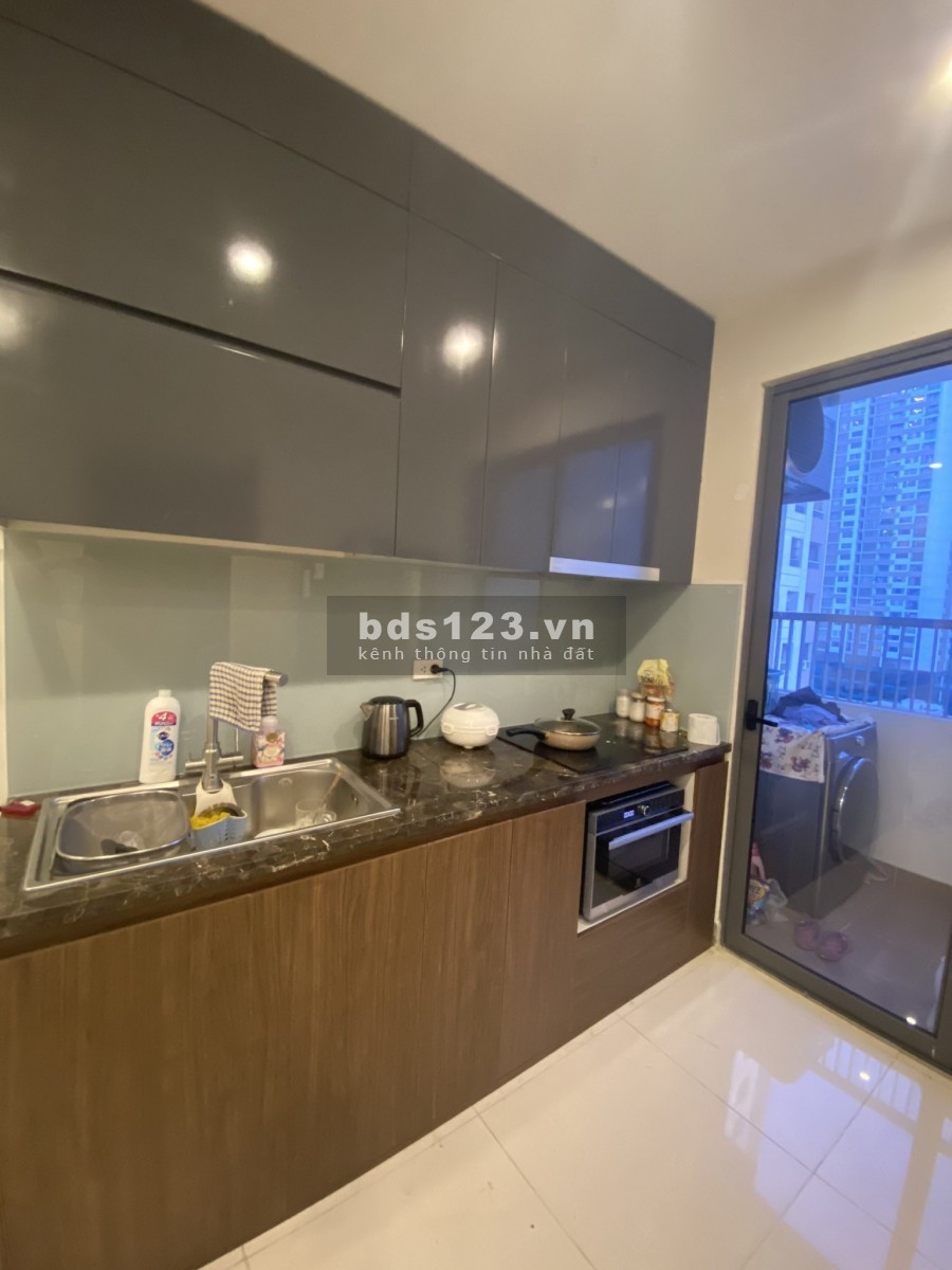 Bán gấp căn 2 ngủ Tòa N04A đã có sổ đỏ, tầng trung, ban công Nam - Giá 2.8 tỷ full đồ