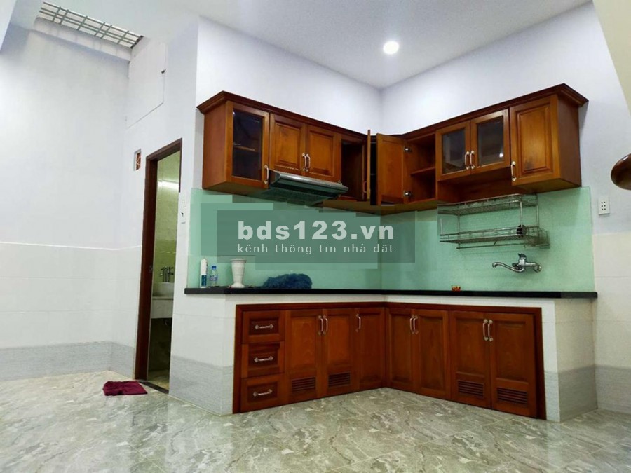 Nhà đẹp 2 tầng, 4.3x10.8 Lý Chiêu Hoàng hẻm 3m Quận 6, giá 3ti9