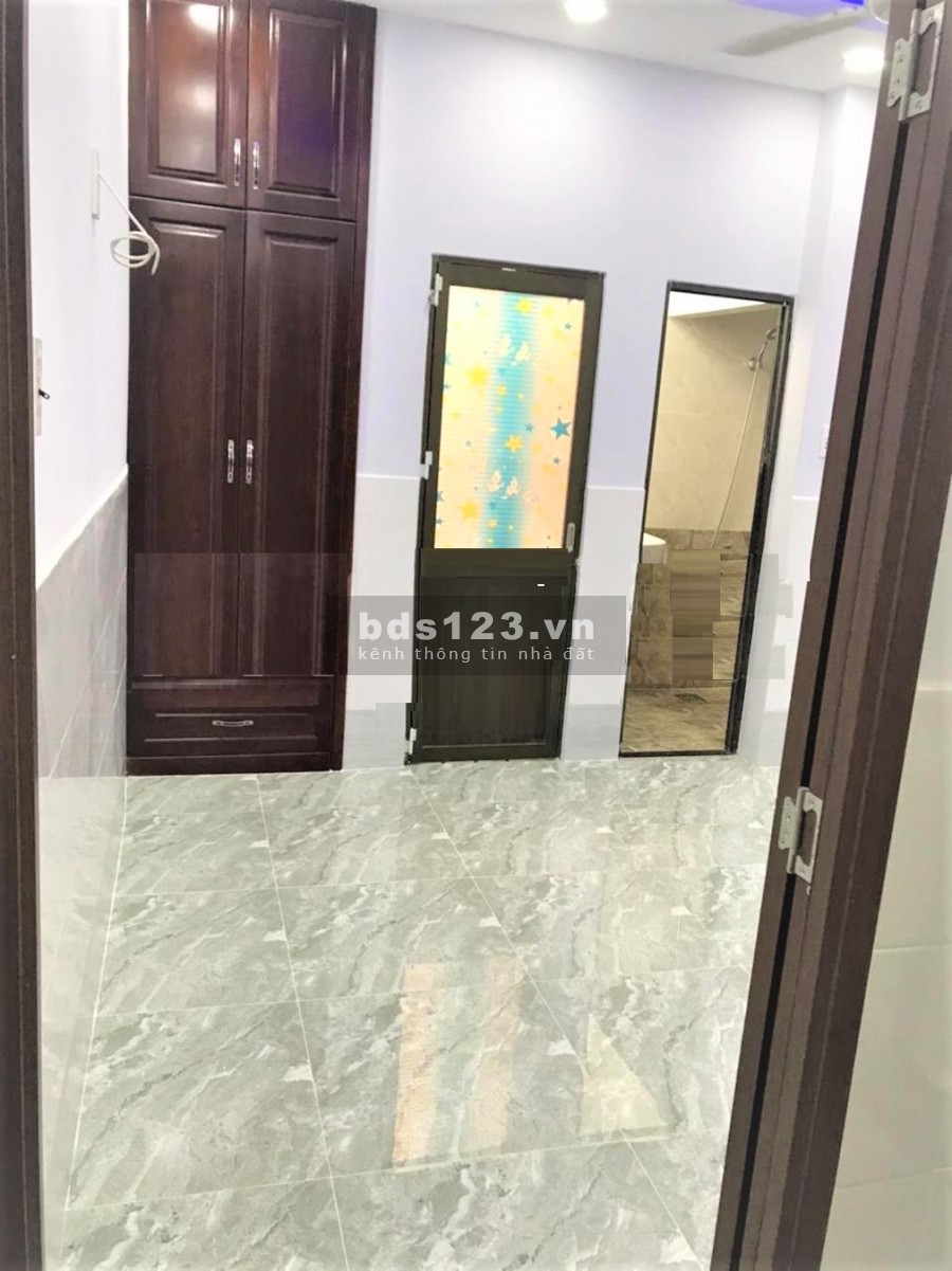 Nhà đẹp 2 tầng, 4.3x10.8 Lý Chiêu Hoàng hẻm 3m Quận 6, giá 3ti9