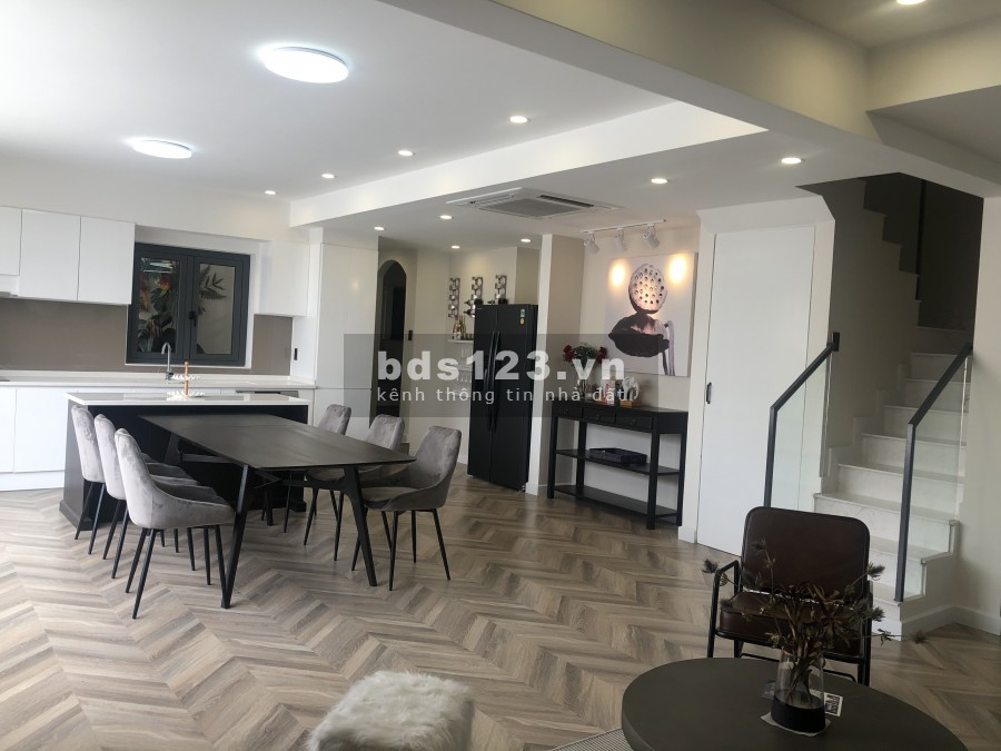 Cho Thuê Căn Hộ Penthouse Phú Mỹ Hưng 5 Phòng Ngủ Giá Thuê 47tr - 2000$ LH 0906227922
