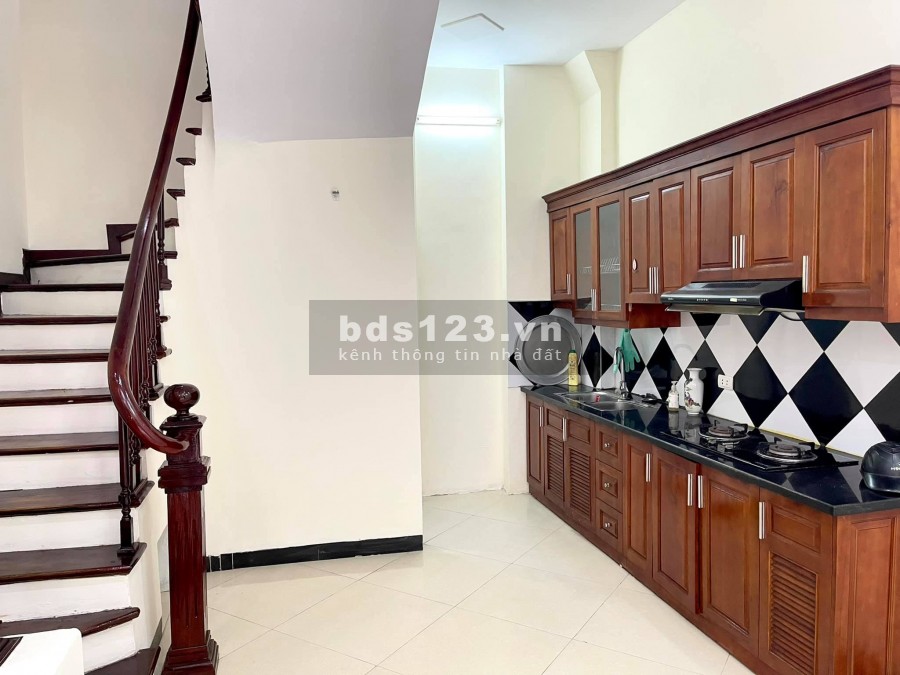 Bán nhà đẹp Đê Trần Khát Chân, Hai Bà Trưng diện tích rộng trong tầm tiền 37m 5 tầng 3,2 tỷ