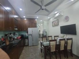 Diện tích 72m2, nhỉnh 8 tỷ, biệt thự Xuân La, 5 tầng, gara ô tô liên hệ 0983753389