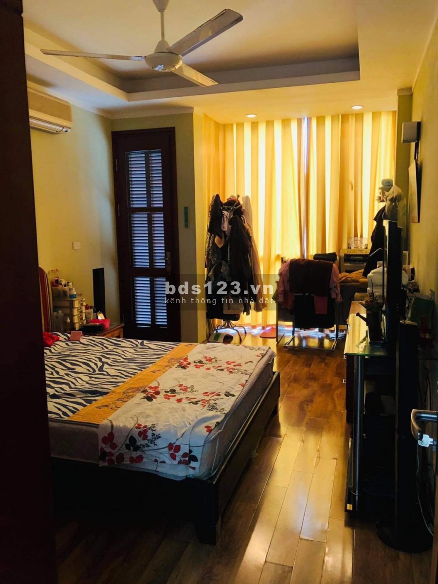 Lô góc 3 mặt thoáng ngõ to 158 Nguyễn Khánh Toàn, DT 51m2- 4 tầng - Giá chỉ 13.5 tỷ