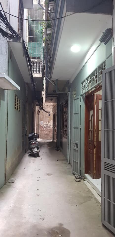 Bán gấp nhà Hoàng Văn Thái, nhà đẹp 35m2, 3 tầng đúc, mt 4.5m, giá chỉ 3.65 tỷ