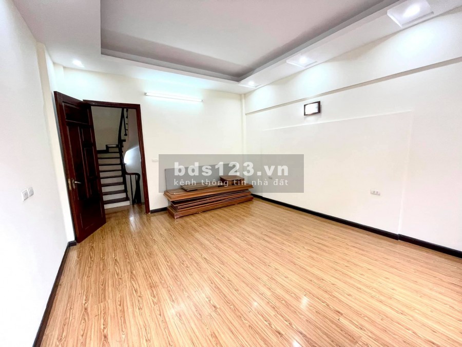 Bán nhà đẹp Đê Trần Khát Chân, Hai Bà Trưng diện tích rộng trong tầm tiền 37m 5 tầng 3,2 tỷ