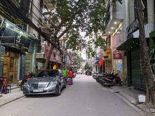 Bán nhà phân lô Huỳnh Thúc Kháng 65m2x4T, MT 5.5m, Vỉa hè, Ô tô tải tránh, Kinh doanh. 18 tỷ 5